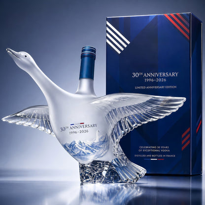 ✨30th Anniversary Limited-Time Offer🪿Glass Craft Anniversary 3D Sculpted Vodka Bottle🥰