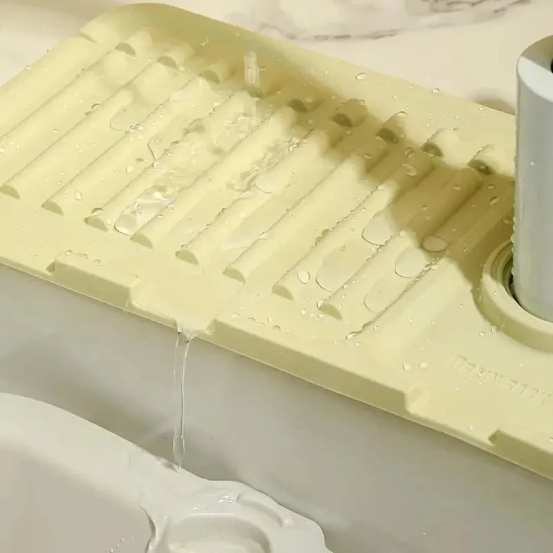 🔥😍BUY 1 GET 1 FREE💧 Silicone Sink Faucet Draining Mat