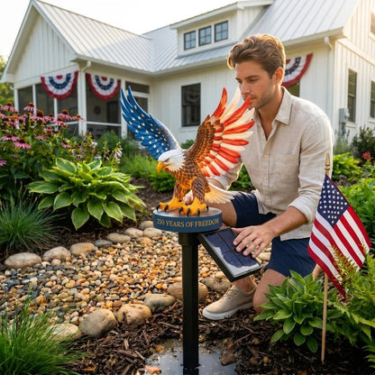 🦅Solar Eagle Garden Light 🎁– A Glowing Tribute to American Freedom✨